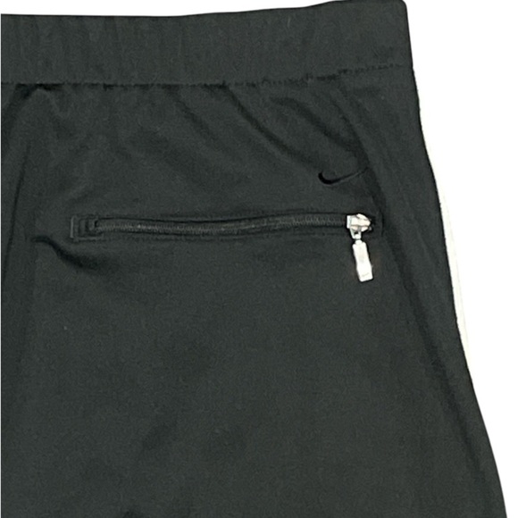 NIKE Black SKORT with White Trim and Four Pockets Size Medium - Picture 5 of 6
